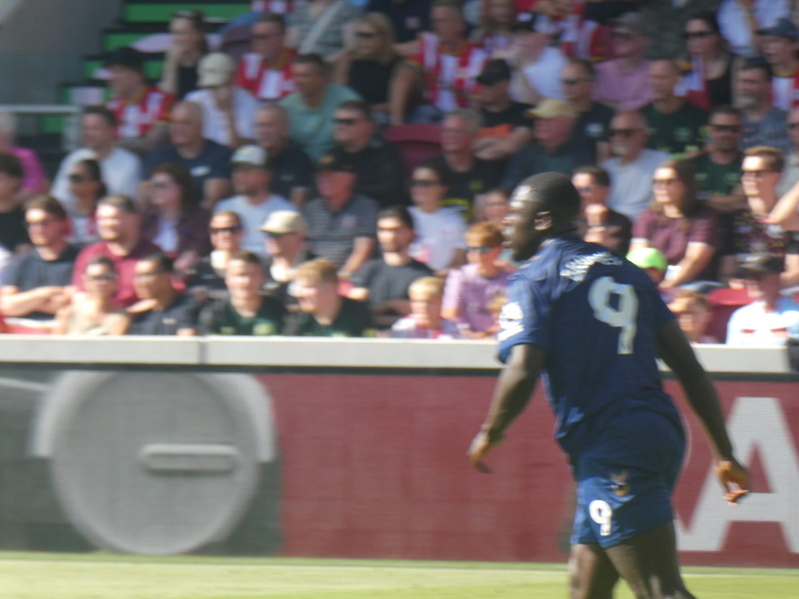 Brian Brobbey in actie tijdens een Premier League-wedstrijd voor Sunderland